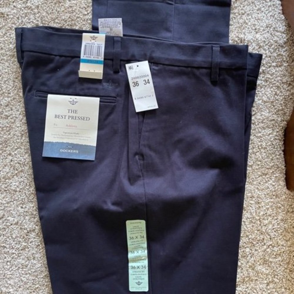Mens Dockers Signature Khakis -  Size 36 x 34 Athletic Cut